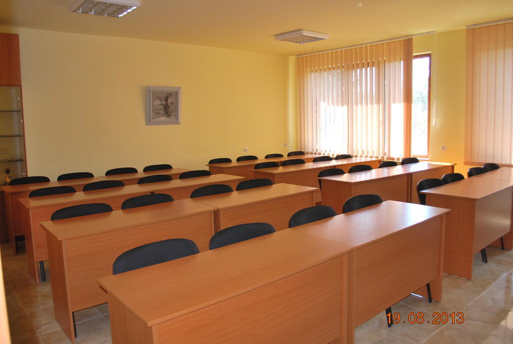 Apart Hotel Central Razgrad Eksteriør bilde