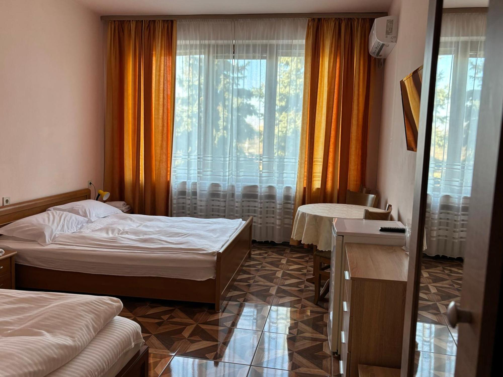 Apart Hotel Central Razgrad Eksteriør bilde